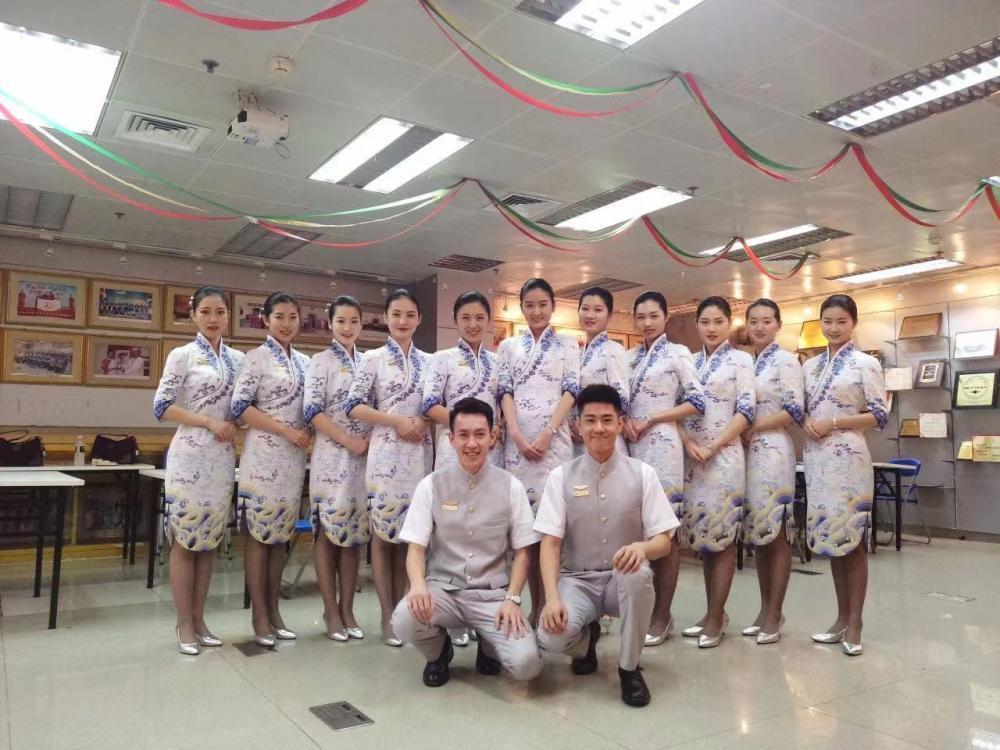 海航新规管控空姐体重“超重10％立即停飞减重 ”，律师：涉嫌违法