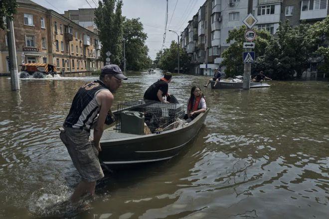 无人机再袭俄罗斯！在这个城市是第一次