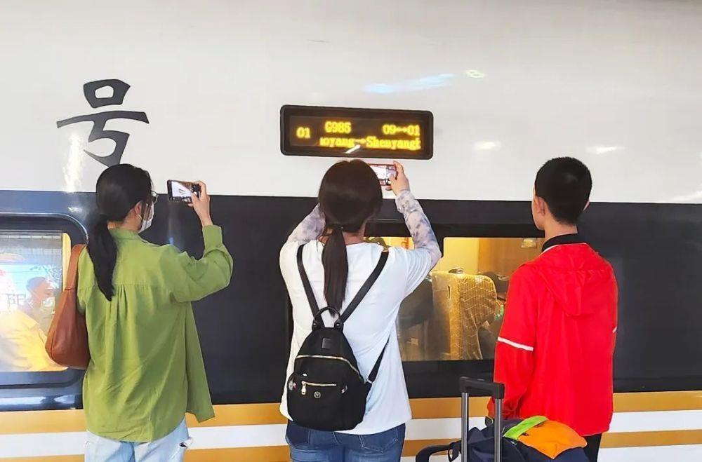 G985出发!网友:下一站是哪所大学?