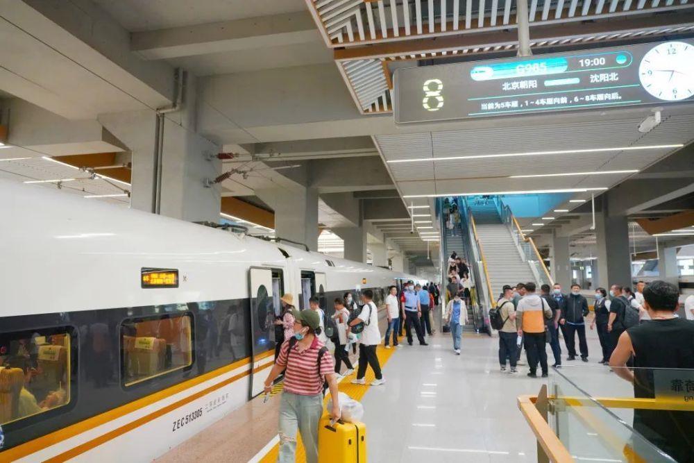 G985出发!网友:下一站是哪所大学?