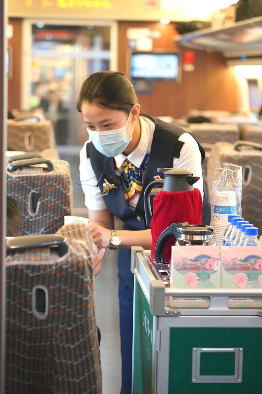 G985出发!网友:下一站是哪所大学?