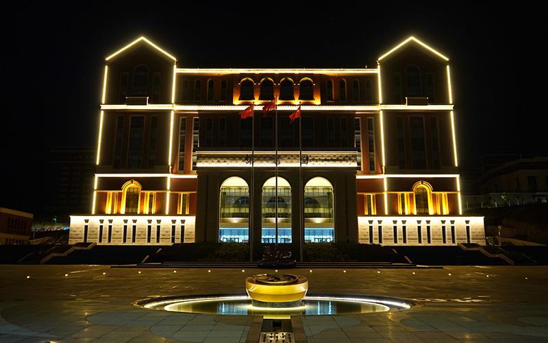 图书馆夜景图