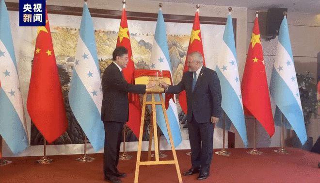 这个周末，中美两国都很忙