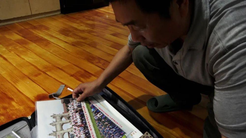 章莹颖父亲的心碎直播