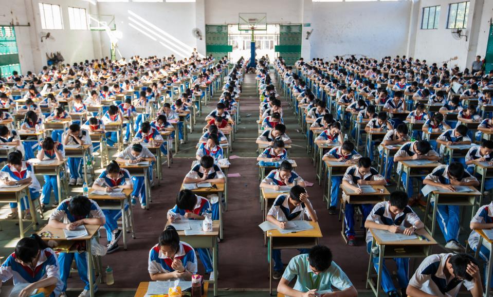 农村娃考上北大，学校政府奖励20万，他借此帮家里在县城买套房