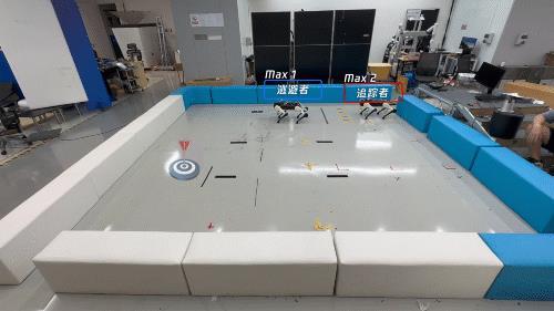 热搜大全机器人最新动态：跟真狗学“奔跑跳跃”