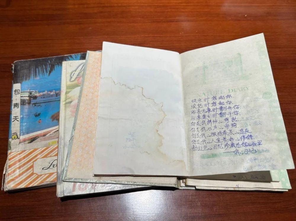 我发现了妈妈结婚前日记：称朋友出嫁是走向“坟墓”，自嘲天真已走远