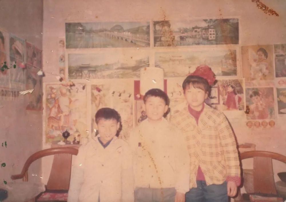 我发现了妈妈结婚前日记：称朋友出嫁是走向“坟墓”，自嘲天真已走远