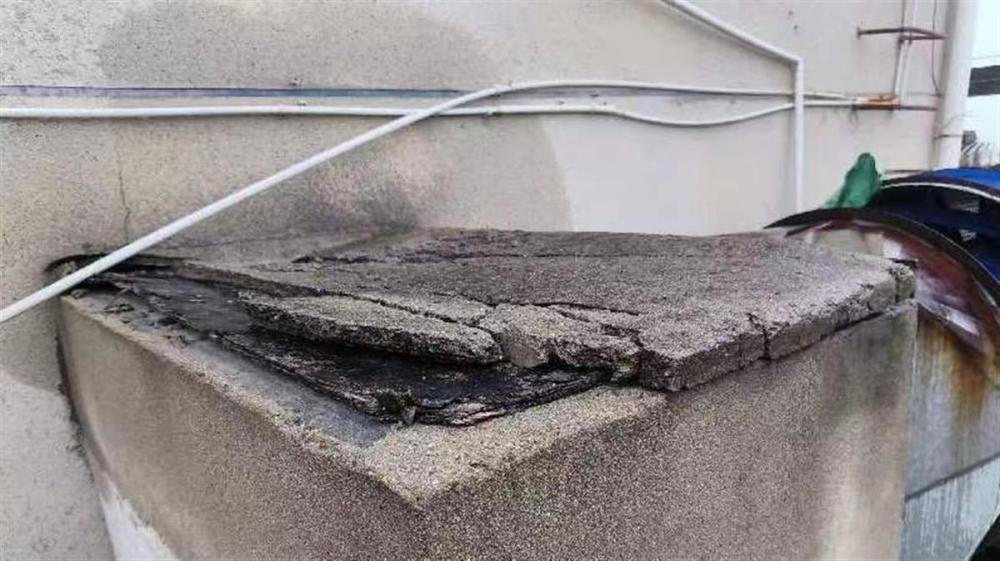 河南小兄妹从29楼通风管道口坠入地下室身亡，家属：事发地无警示标识