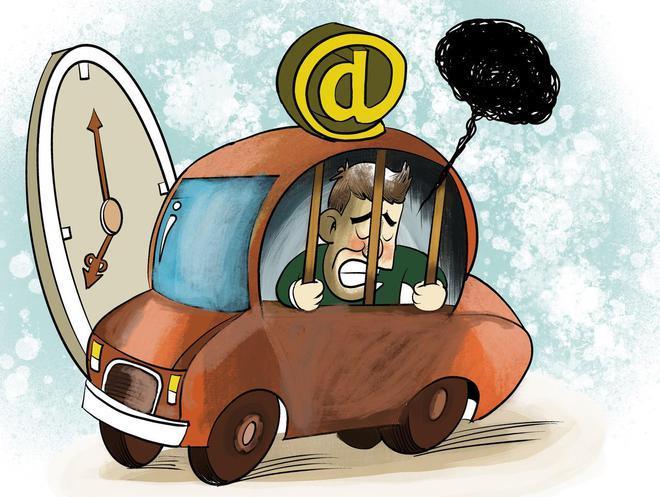 困在网约车里的中年人：用15个小时换500元流水，“月入过万”早就过去