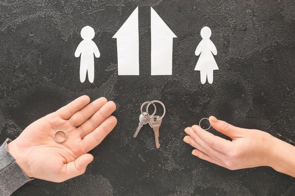 男子中800万彩票后瞒着妻子转移财产，法院这样判！