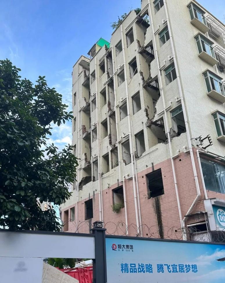 新版“拆家致负”：拆二代遇上房企爆雷，房没了、钱也没了