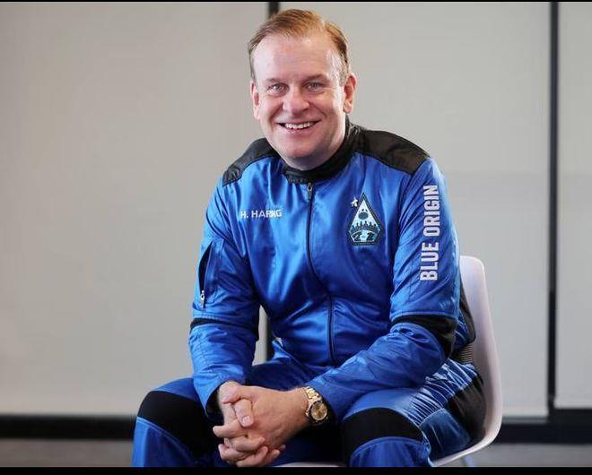 亿万富豪，消失于水下3800米