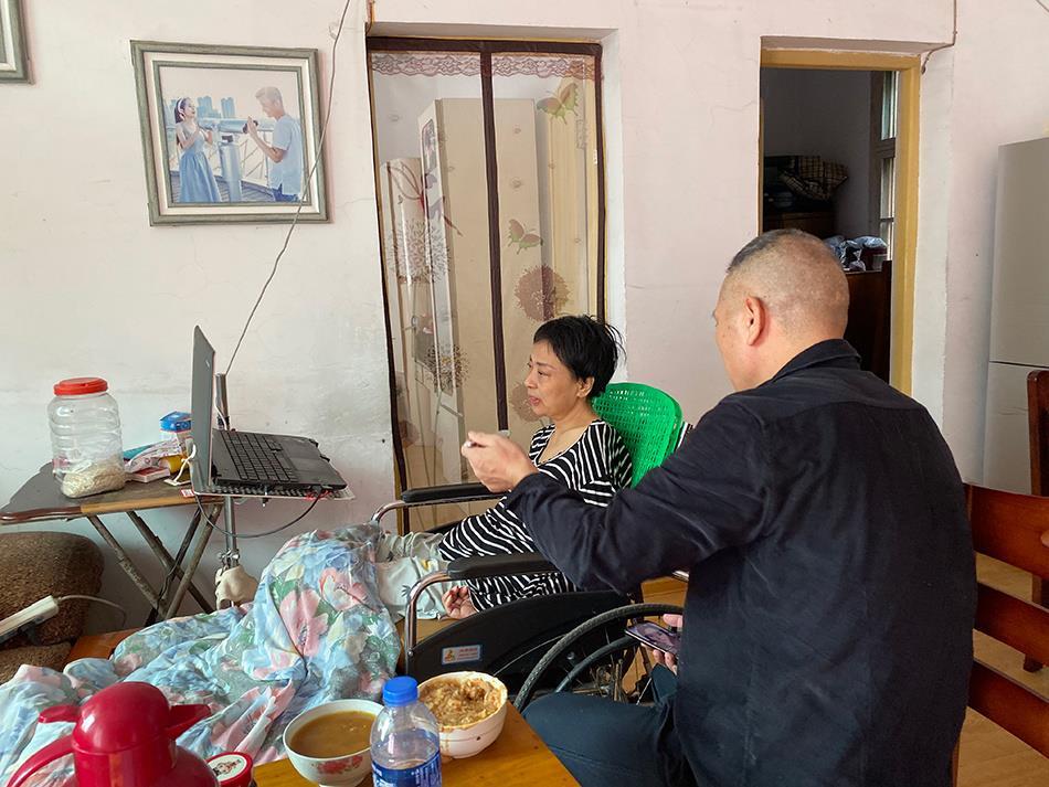 患渐冻症5年，她花了34000元，第三次雇凶杀自己