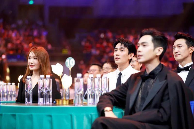 《人世间》《县委大院》成白玉兰奖“双黄蛋”，《狂飙》颗粒无收