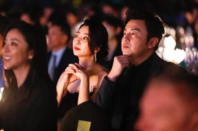 《人世间》《县委大院》成白玉兰奖“双黄蛋”，《狂飙》颗粒无收