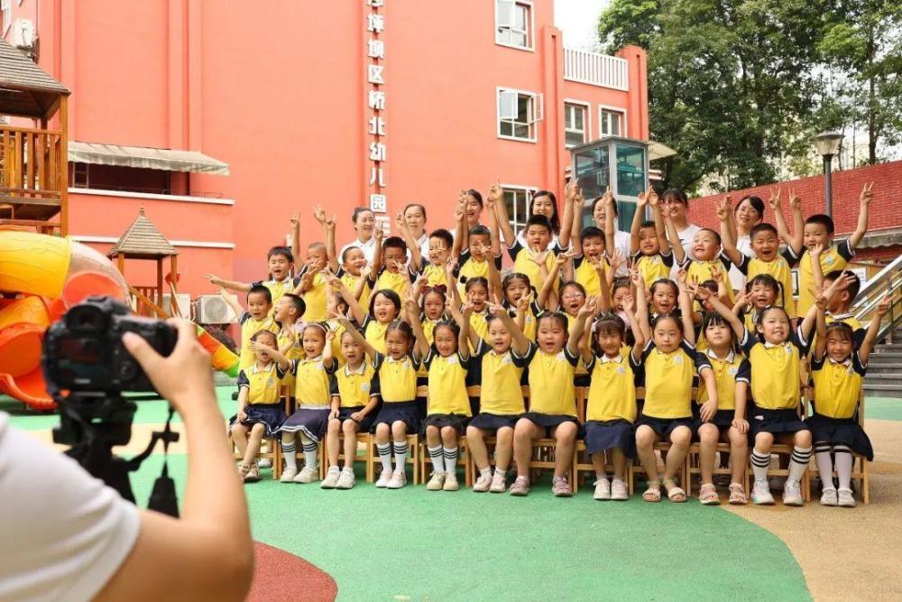 今年夏天，幼儿园抢不着娃了