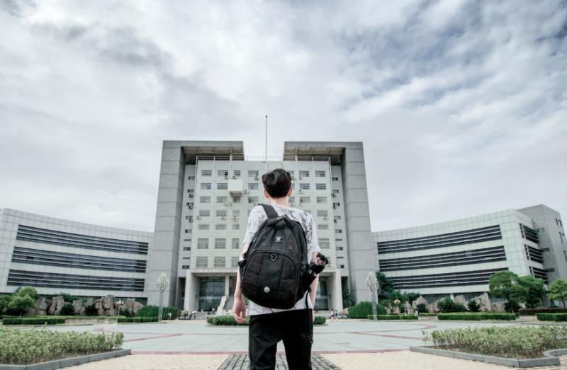 四川工业科技学院是一本还是二本？