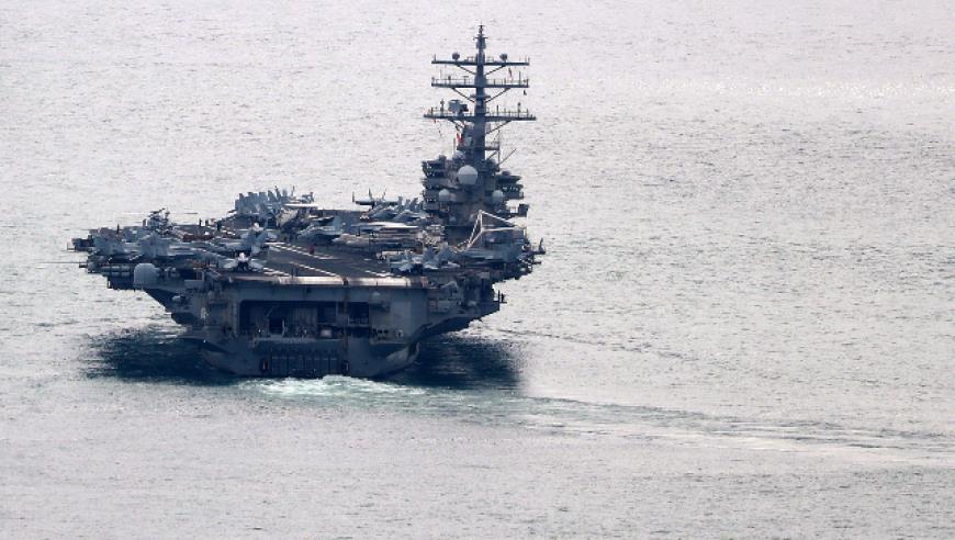 美海军里根号航母进入南海