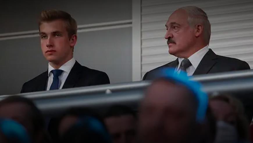 白俄罗斯总统称小儿子在北大学习，两人此前曾出席中国九三阅兵