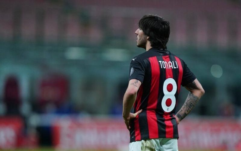 意大利标王！纽卡官宣米兰王牌加盟！转会费7000万欧签5年，薪水翻3倍