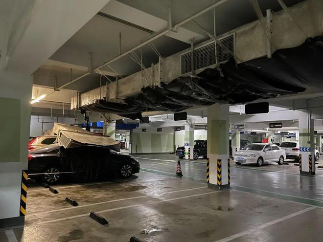 3辆车被砸中，清早地库一幕吓懵杭城业主：谁来赔?