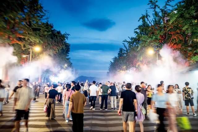 40度挺常见，今年的极端高温是怎么回事？