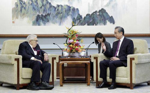 王毅会见美国前国务卿基辛格