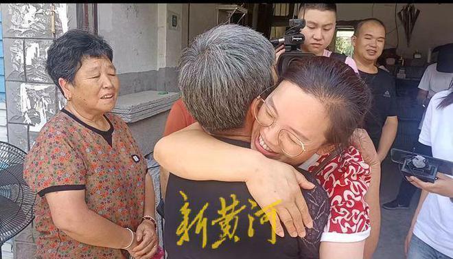 被抱养42年后赴浙江认亲，遭网暴被骂“白眼狼”，山东女子回应：已完成心愿