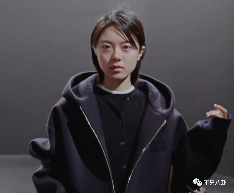 丑到离谱？她是得罪造型师了吗……