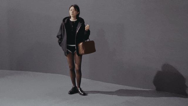 丑到离谱？她是得罪造型师了吗……