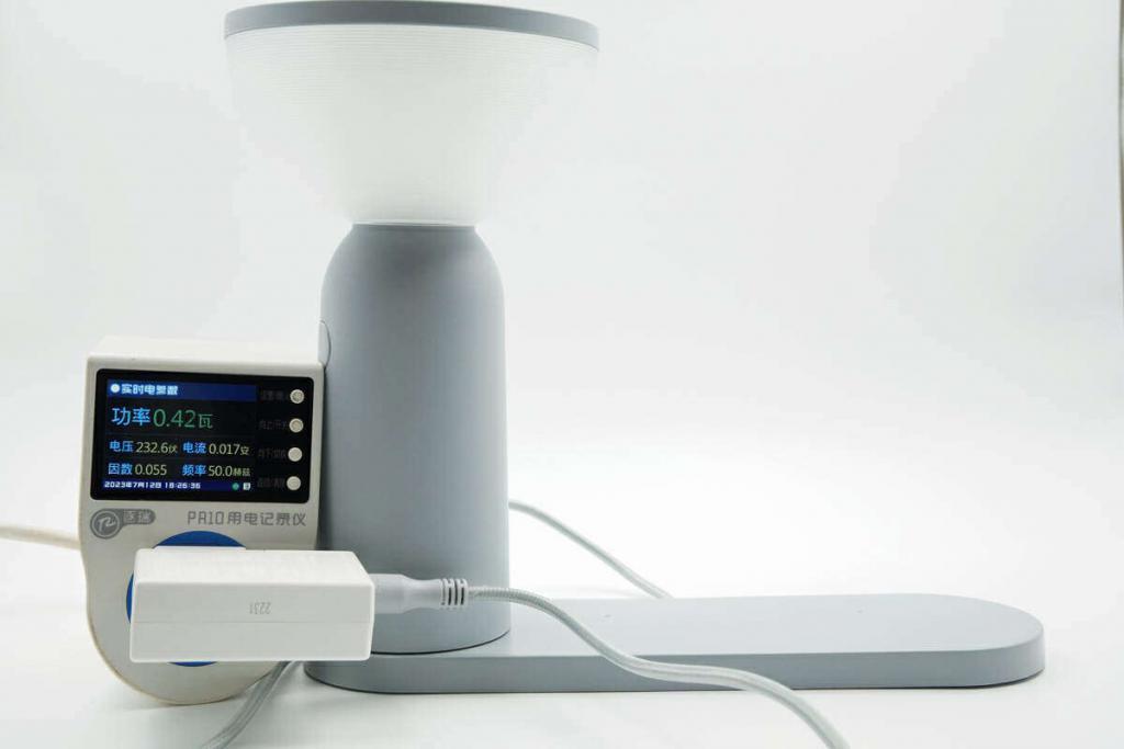 床头夜灯，无线充电更可行，宜家照明无线充电座体验