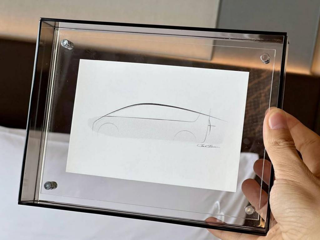 国产新势力，扯下了传统合资 MPV 最后的遮羞布