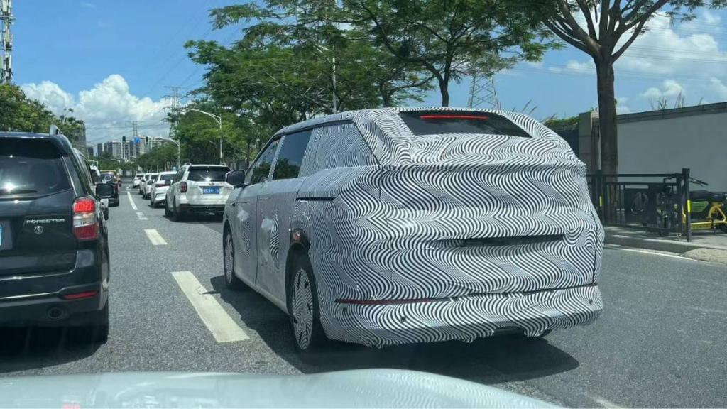 国产新势力，扯下了传统合资 MPV 最后的遮羞布