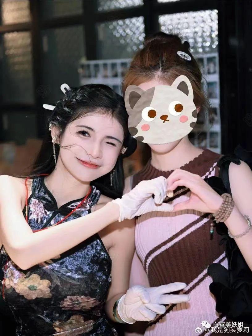 狗头萝莉被“追杀”:一边骂她擦边,一边逼她擦边?