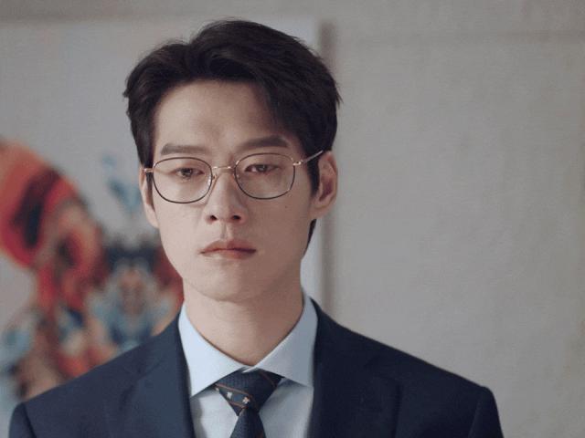 就算是新晋顶流魏大勋，和秦岚在一起也属于高攀