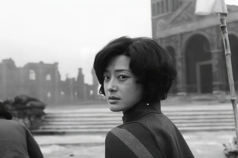 就算是新晋顶流魏大勋，和秦岚在一起也属于高攀