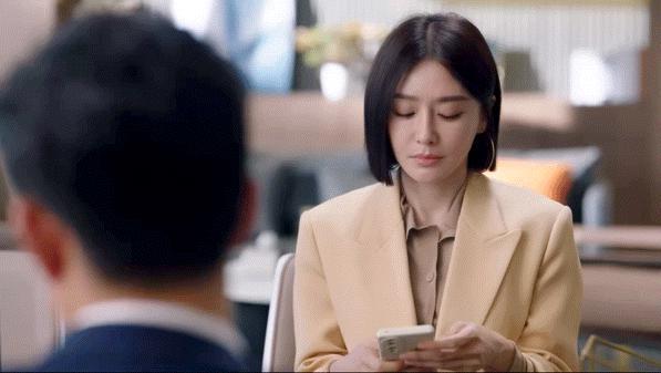 就算是新晋顶流魏大勋，和秦岚在一起也属于高攀