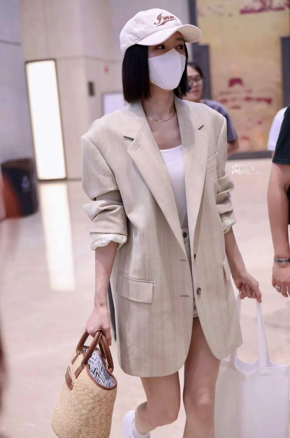 就算是新晋顶流魏大勋，和秦岚在一起也属于高攀