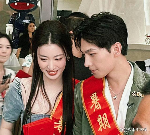 杨洋王楚然综艺首秀，王楚然表情被骂惨，魏大勋全程被忽略