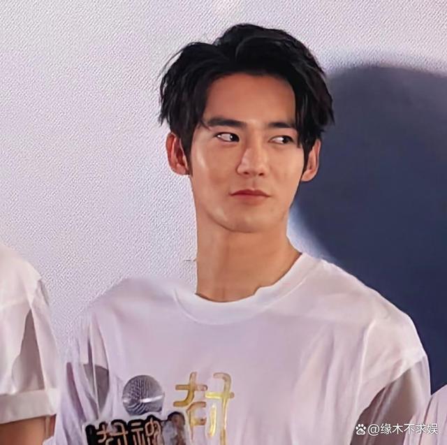 《封神》“姬发”被扒：和女粉撩骚，和85花秘恋