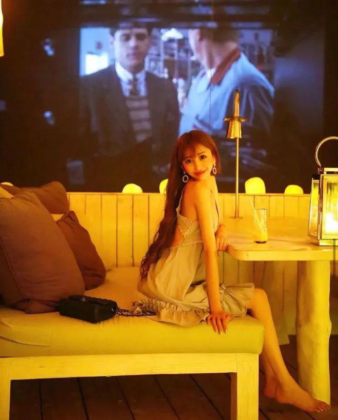 全球“第一陪酒女”：年薪2亿，却滴酒不沾！