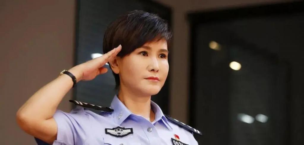 娱乐圈的4对“冷门夫妻”：看似八竿子打不着，太让人意外