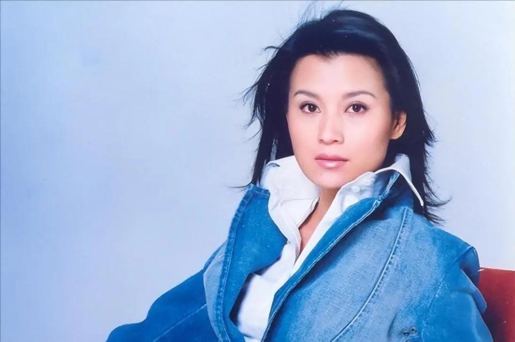 娱乐圈的4对“冷门夫妻”：看似八竿子打不着，太让人意外