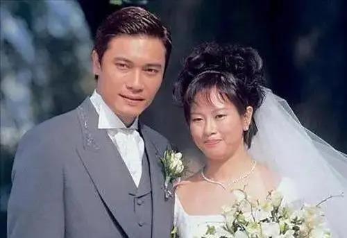 娱乐圈的4对“冷门夫妻”：看似八竿子打不着，太让人意外