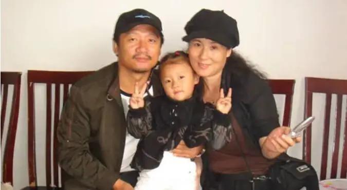 娱乐圈的4对“冷门夫妻”：看似八竿子打不着，太让人意外