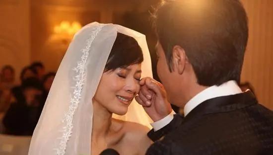 娱乐圈的4对“冷门夫妻”：看似八竿子打不着，太让人意外