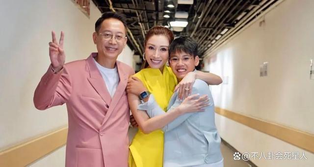 4位港圈超级豪门富三代，保镖随身，个个身家百亿