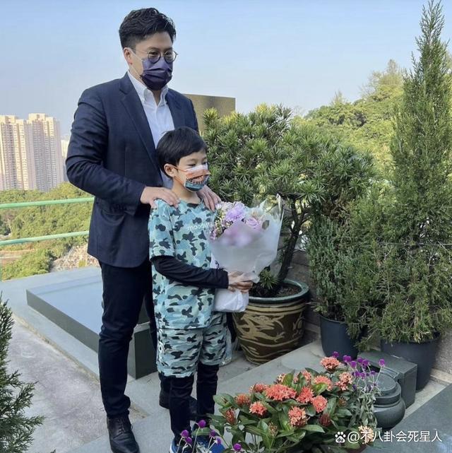 4位港圈超级豪门富三代，保镖随身，个个身家百亿