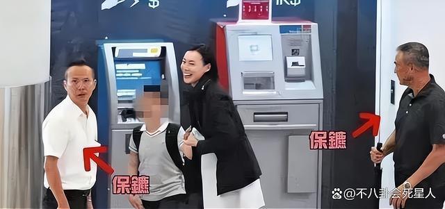 4位港圈超级豪门富三代，保镖随身，个个身家百亿